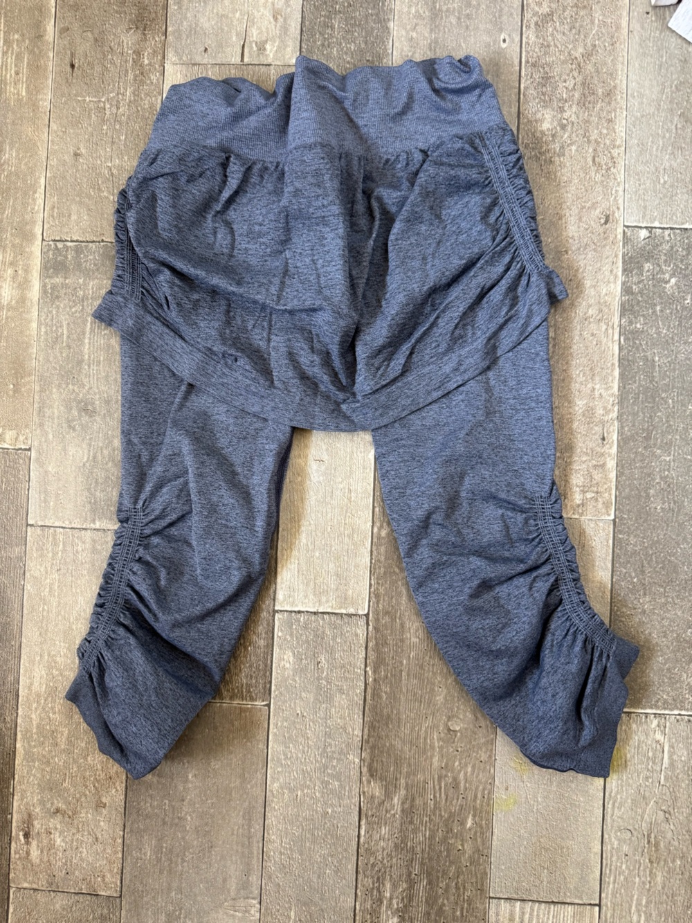 Athleta 2 in 1 skirted capri leggings women’s Heather blue gray workout #skapri